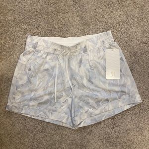 Lululemon Spring Break Away Short